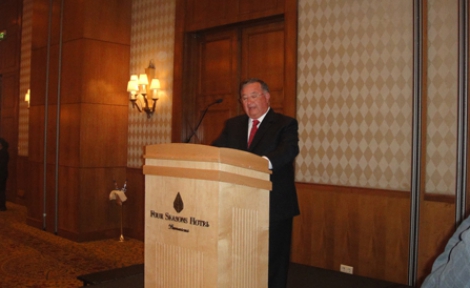 حفل عشاء تكريمي للدكتور العطار 